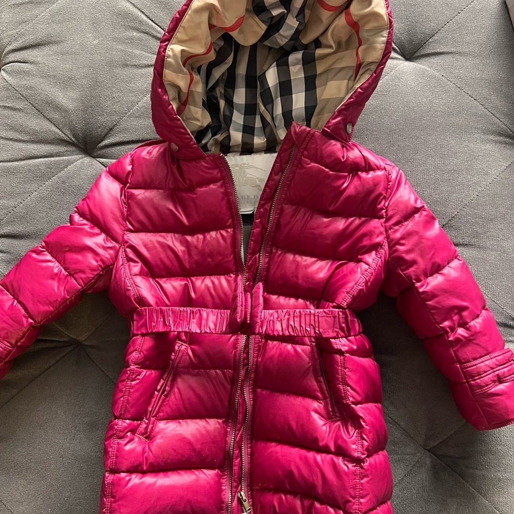 🌸 3T Authentic Burberry Girls Puffer.  ZIPPER NEEDS REPAIRED 🌸